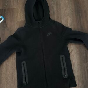 Kids Nike tech large